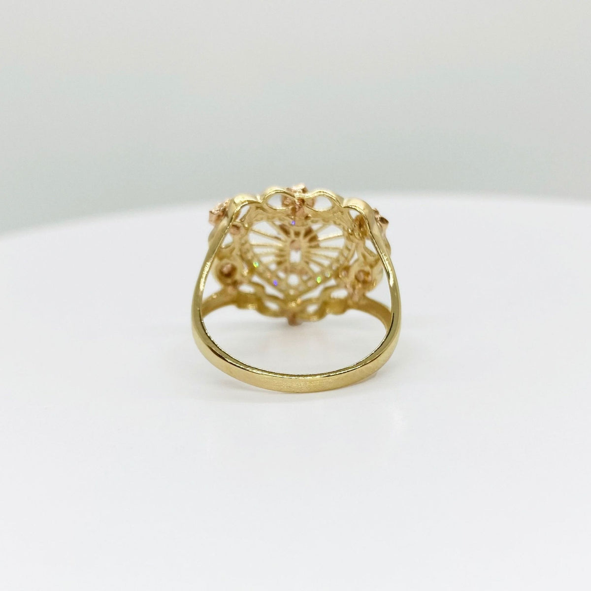 10k - 14k Gold Quinceanera ring with Bloom Rose heart back view design on a white background