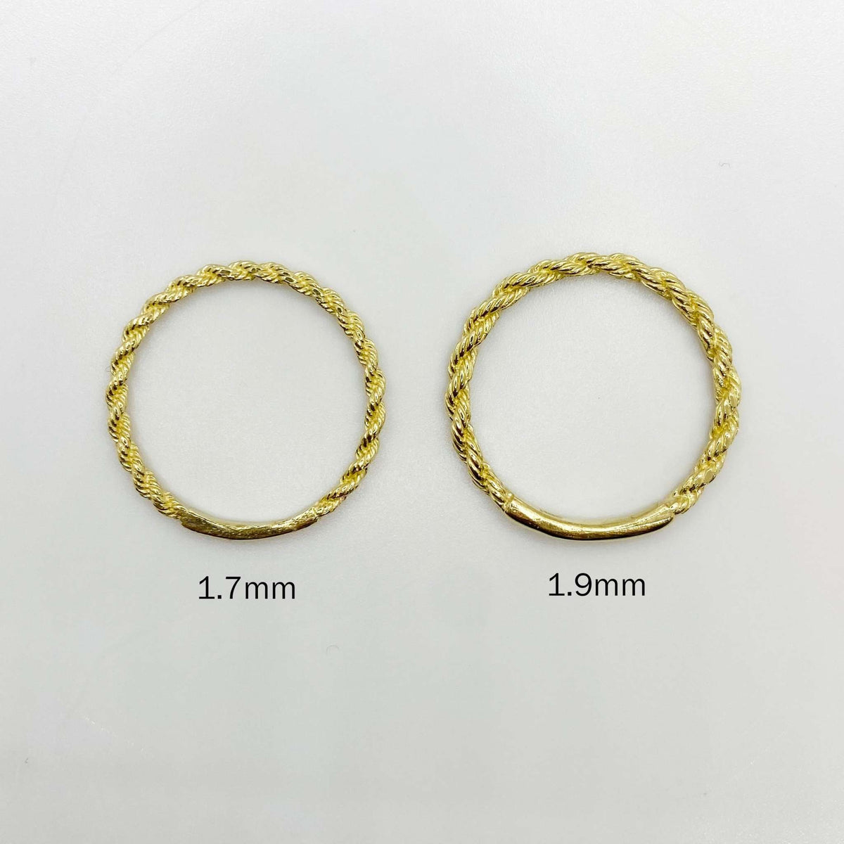 14k gold ultra slim rope string band ring, close-up detail view
