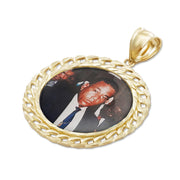 Front view of the gold picture pendant showcasing its braided frame and photo.