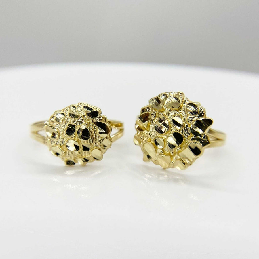 10k yellow gold classic nugget round ring front view on white background