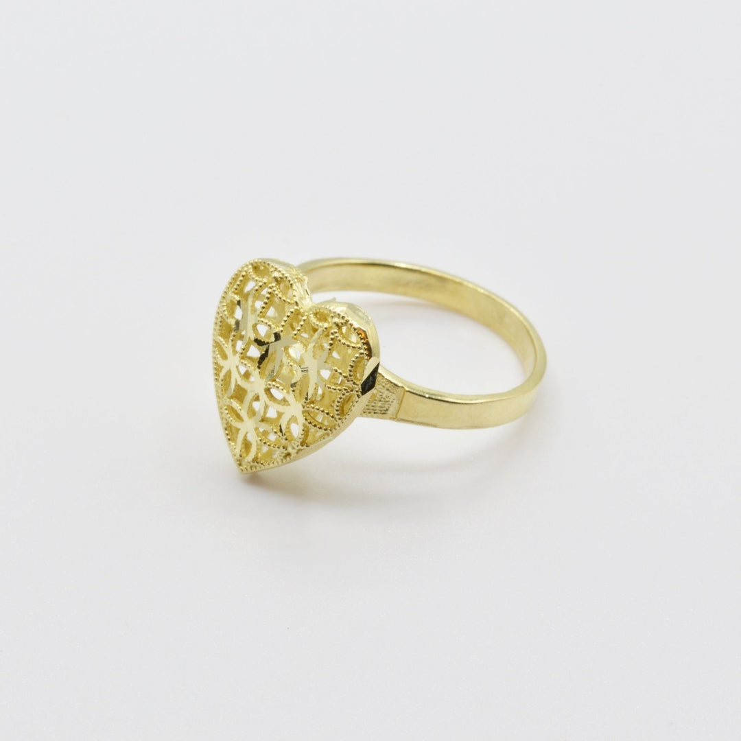 10k Gold Lattice Heart ring front view on a white background