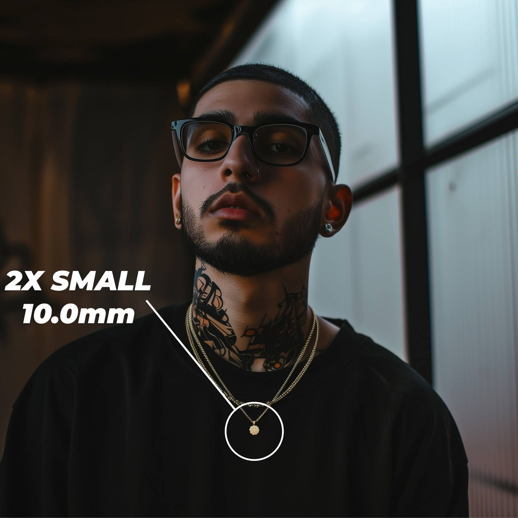 Man wearing the 2X Small (10.0mm) gold nugget pendant necklace with size overlay.