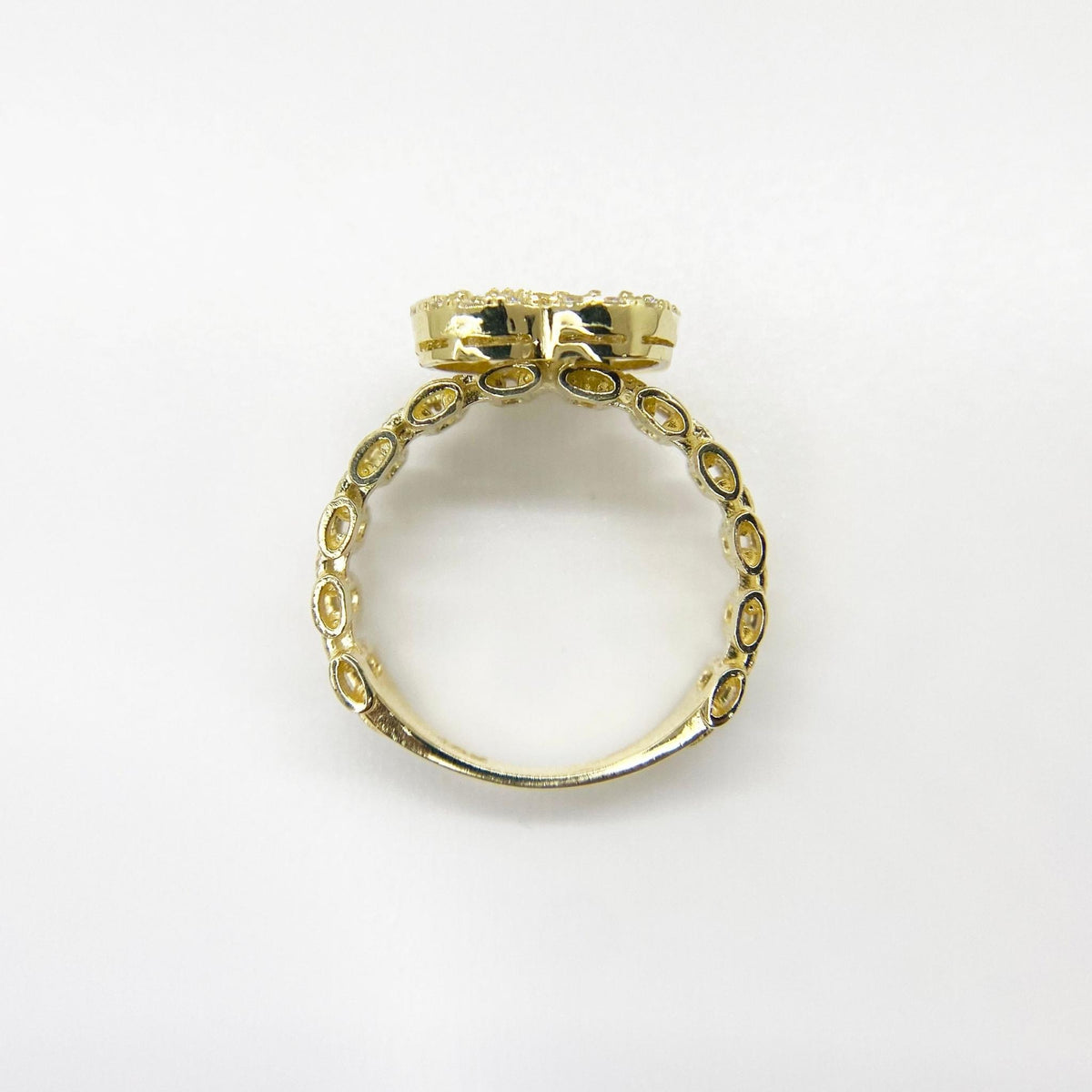 10k Gold Sparkle Heart Pink ring side view on a white background