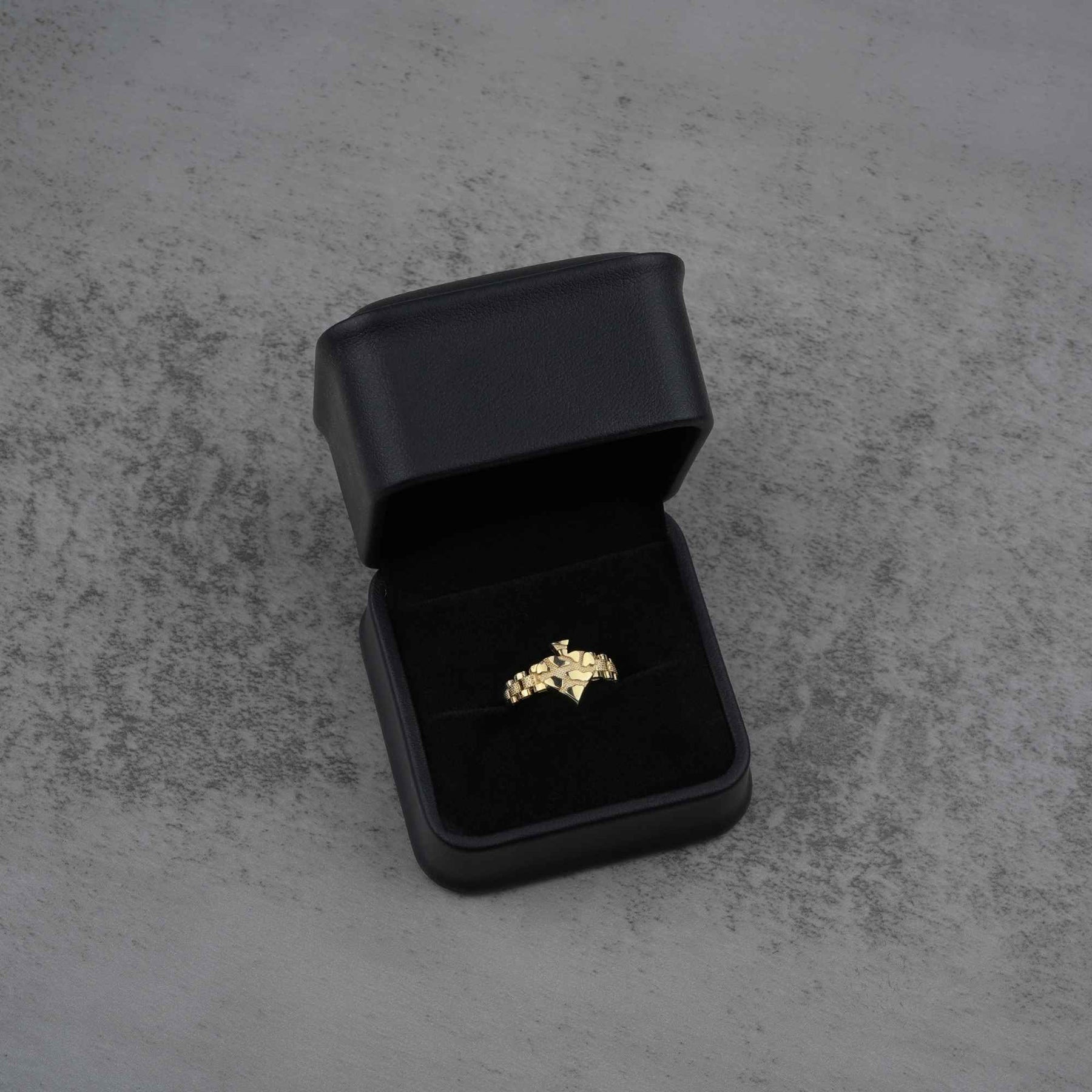 10k Gold Vintage Nugget Ring with a spade design in a black jewelry box 