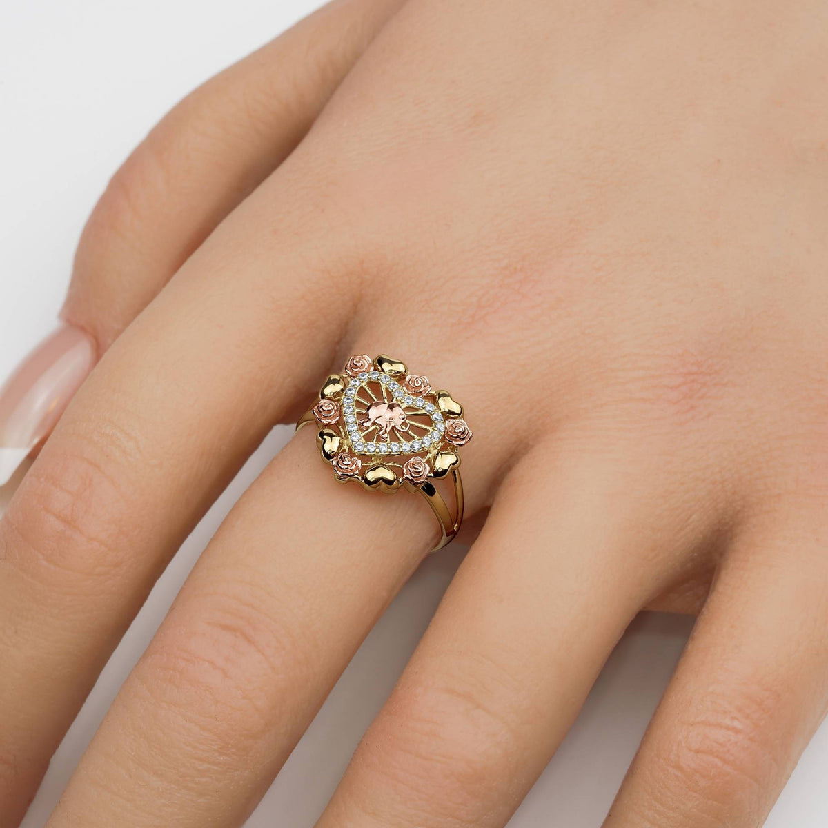 14k gold elephant heart ring size guide with millimeter and inch measurements.