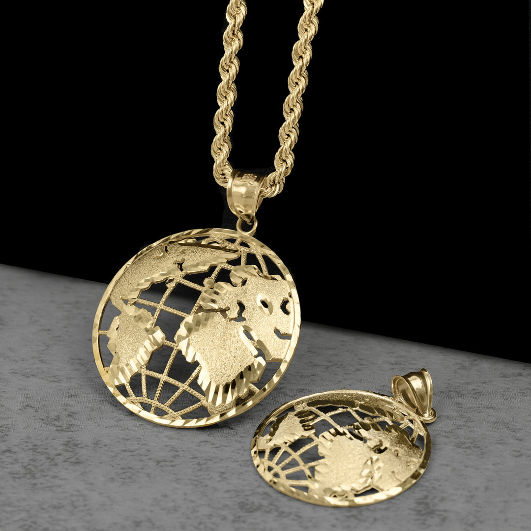 10k Gold The World Round Pendant Necklace (One-Tone)