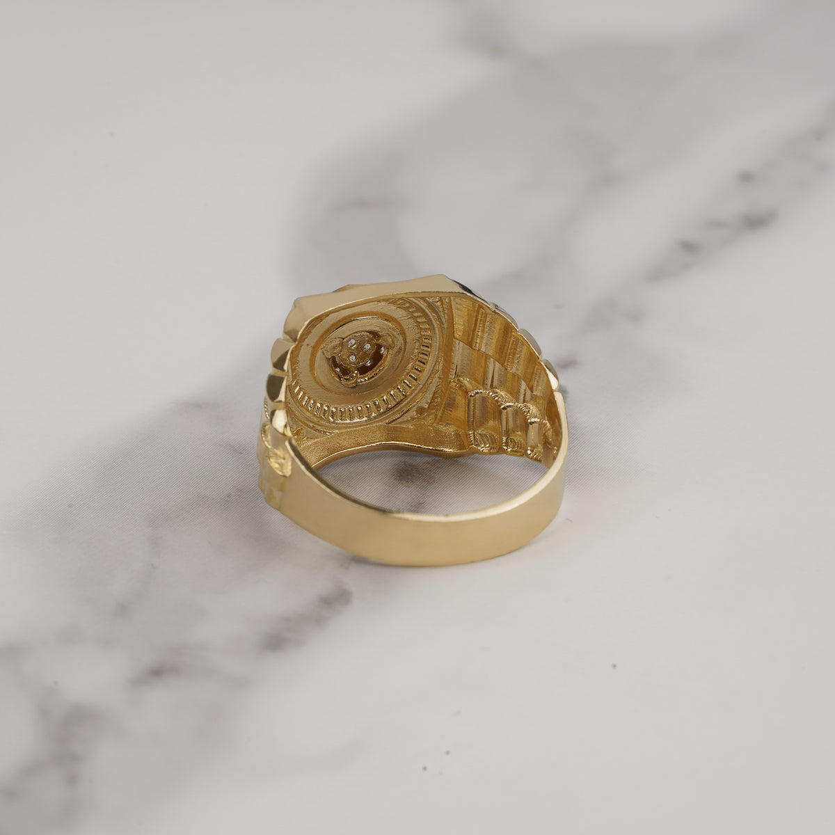 10k Gold Blin Round Signet Rollie Ring