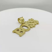 Video showcase of a 10k yellow gold "BOSS" word charm pendant