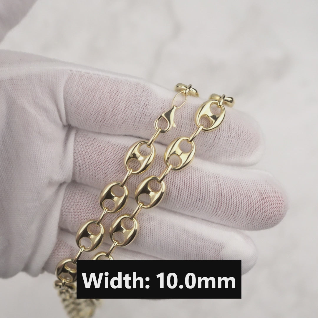 Video showcasing 14k gold classic hollow puff Gucci chains being held in a gloved hand with a 10.0mm width overlay.