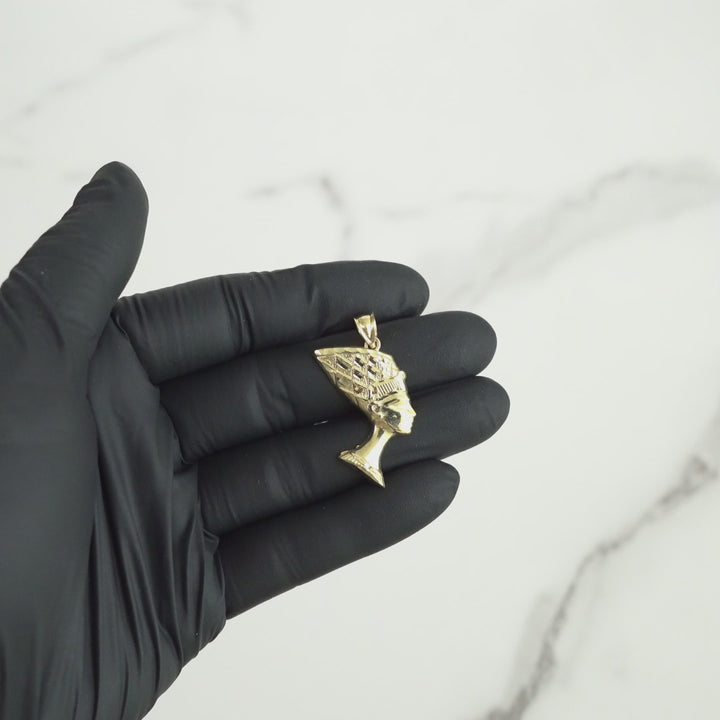 10k Gold Classic Queen Nefertiti Egypt Pendant