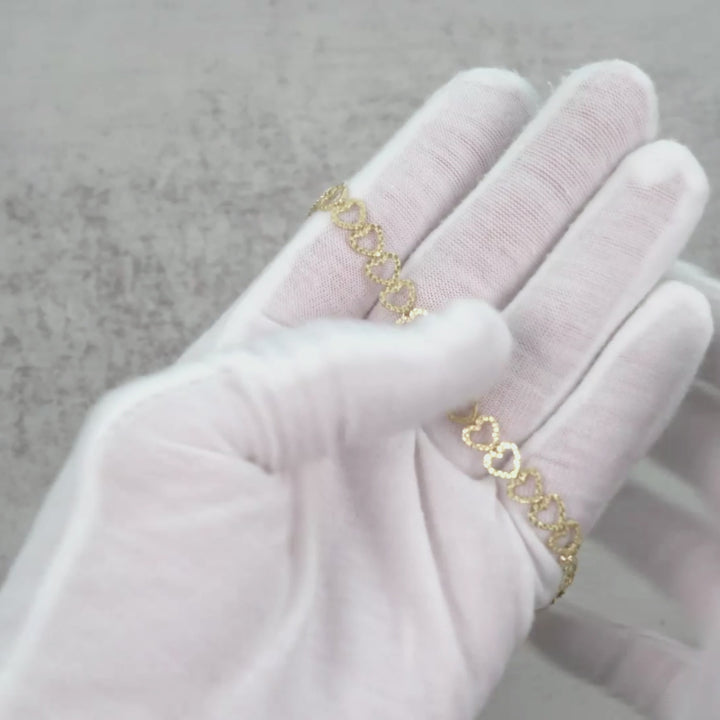 10k Gold Amori Nugget Open Heart Bracelet